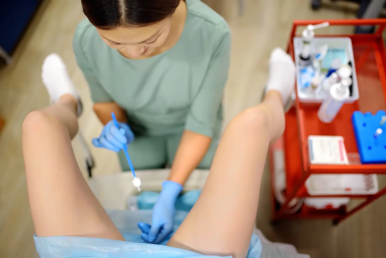 Untersuchung bei vaginalem Ausfluss